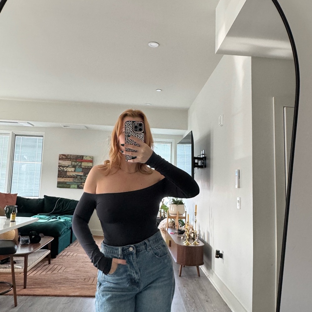 SKIMS Black Off-Shoulder Crop Top